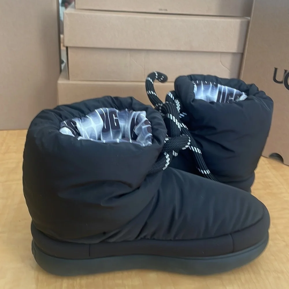 Ugg Women’s Classic Maxi Short Boot - Picture 3 of 7